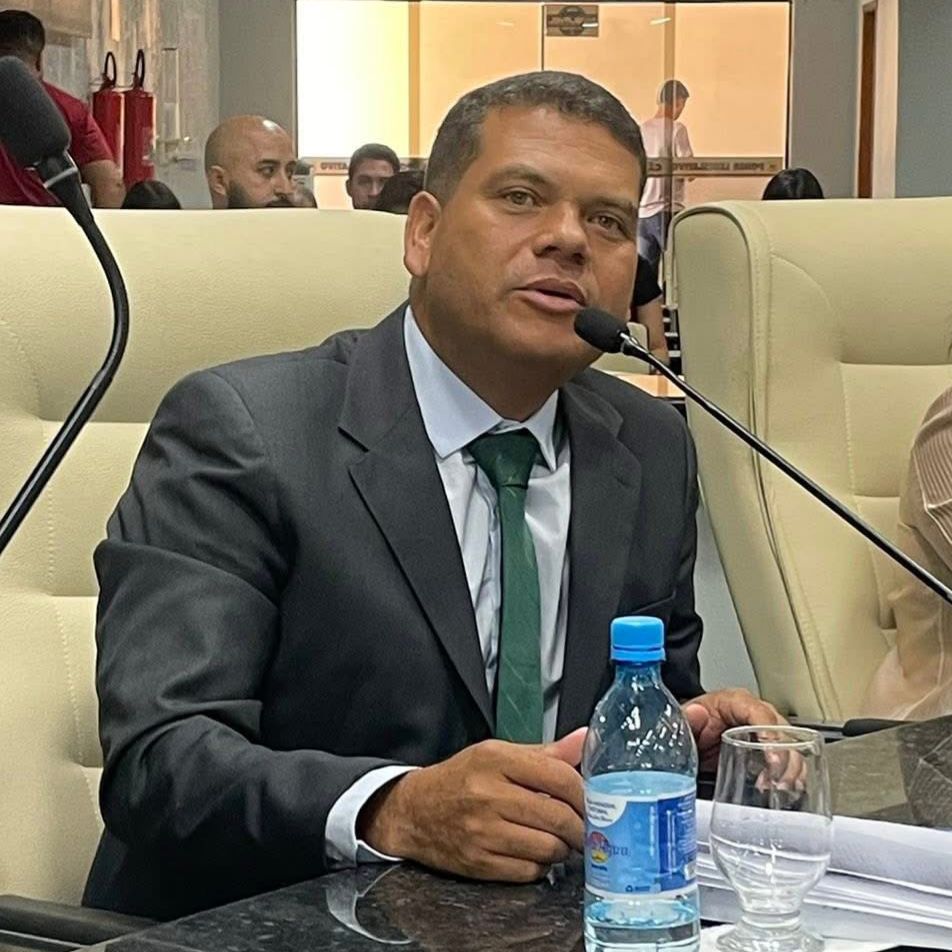 Adair Cardoso pede pavimentação na Avenida Goiânia e estudo para via de mão única próximo a Creche Júlia Bobek