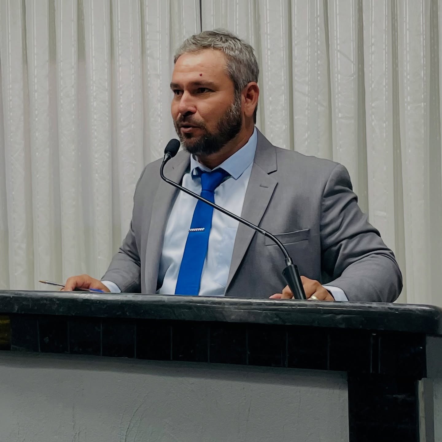 Câmara de Rolim de Moura aprova projeto que autoriza manutenção e cascalhamento de ramais em propriedades rurais