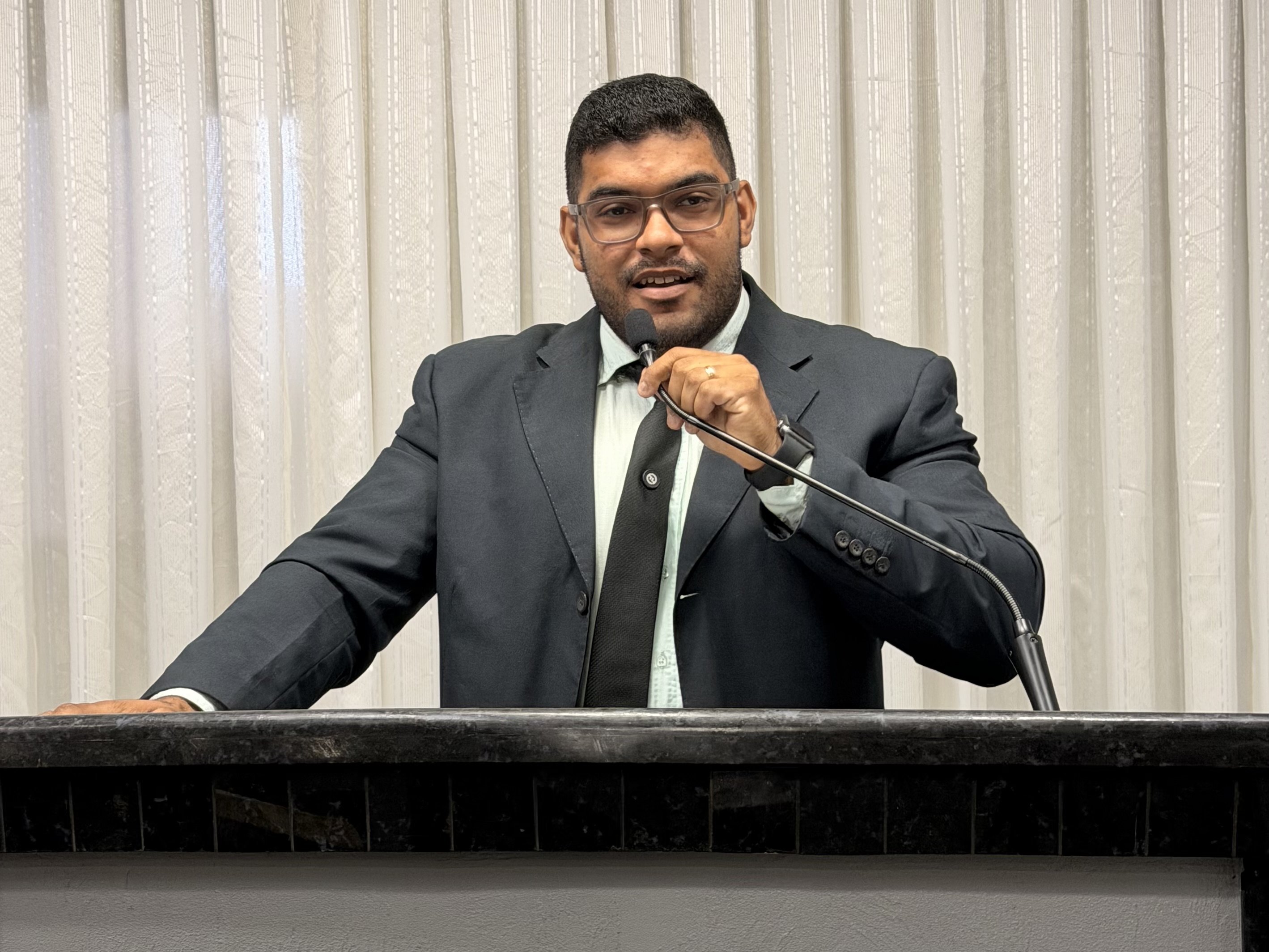 Vereador Hulk requer melhoria da infraestrutura urbana e à segurança da população Rolimourense