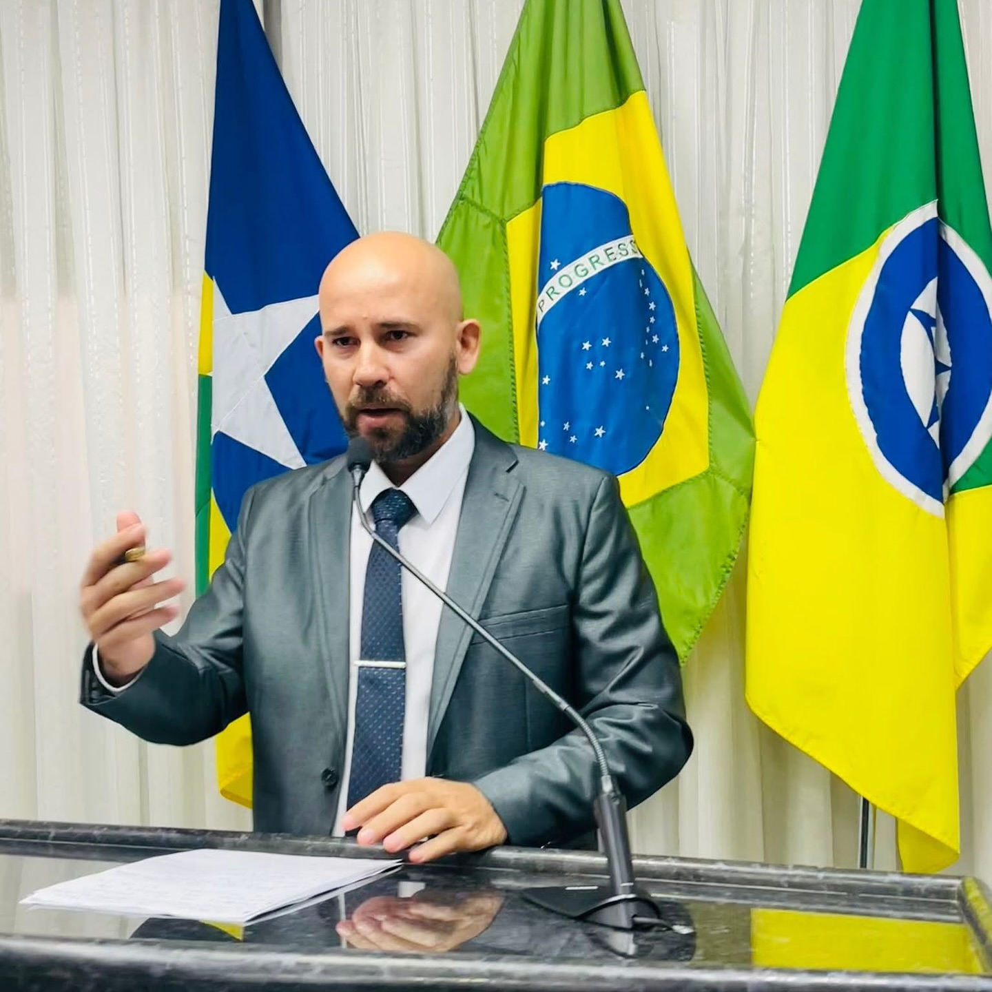 Vereador Investigador Edinho solicita através de um Anteprojeto alteração na Lei do mototaxi em Rolim de Moura 