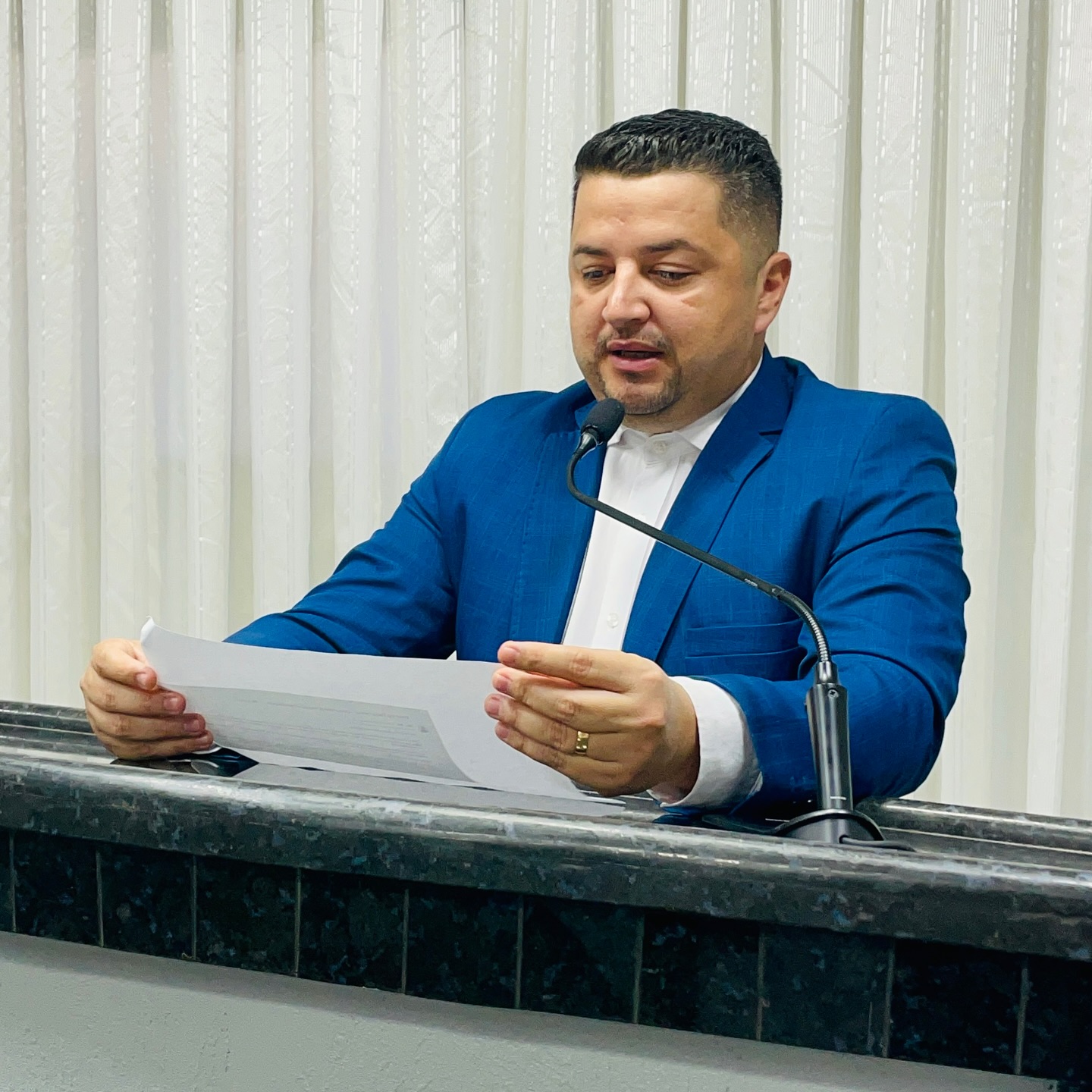 Vereador Ivan Vasconcelos agradece Deputado Dr. Luís do Hospital por destinação de emenda para aquisição de ambulância