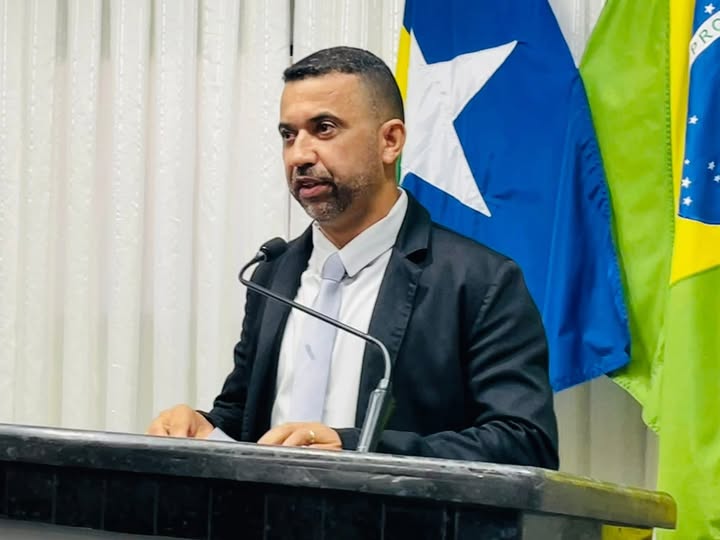 Vereador professor Edilson dos Santos, apresenta Requerimento para criação de Bancos de Empregos para Mulheres Vítimas de violência doméstica em Rolim de Moura