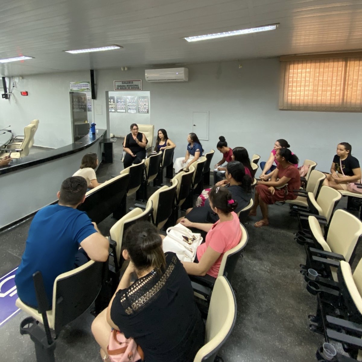 Vereadora Janete Lins se reúne com mães atípicas em busca de melhorias para crianças autistas em Rolim de Moura
