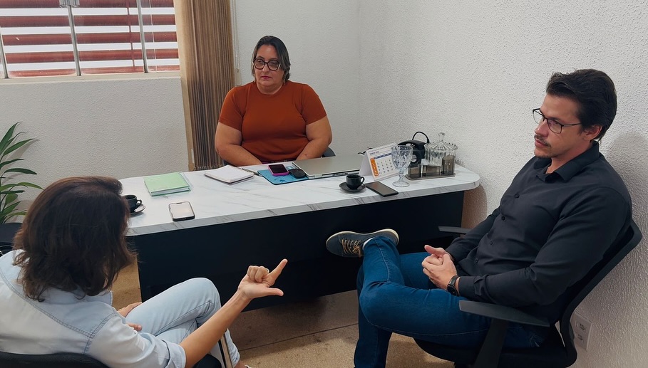 Vereadora Janete Lins se reúne com Secretários de Educação e Saúde e cobra agilidade nos atendimentos médico e educacional das crianças com TDAH e autismo