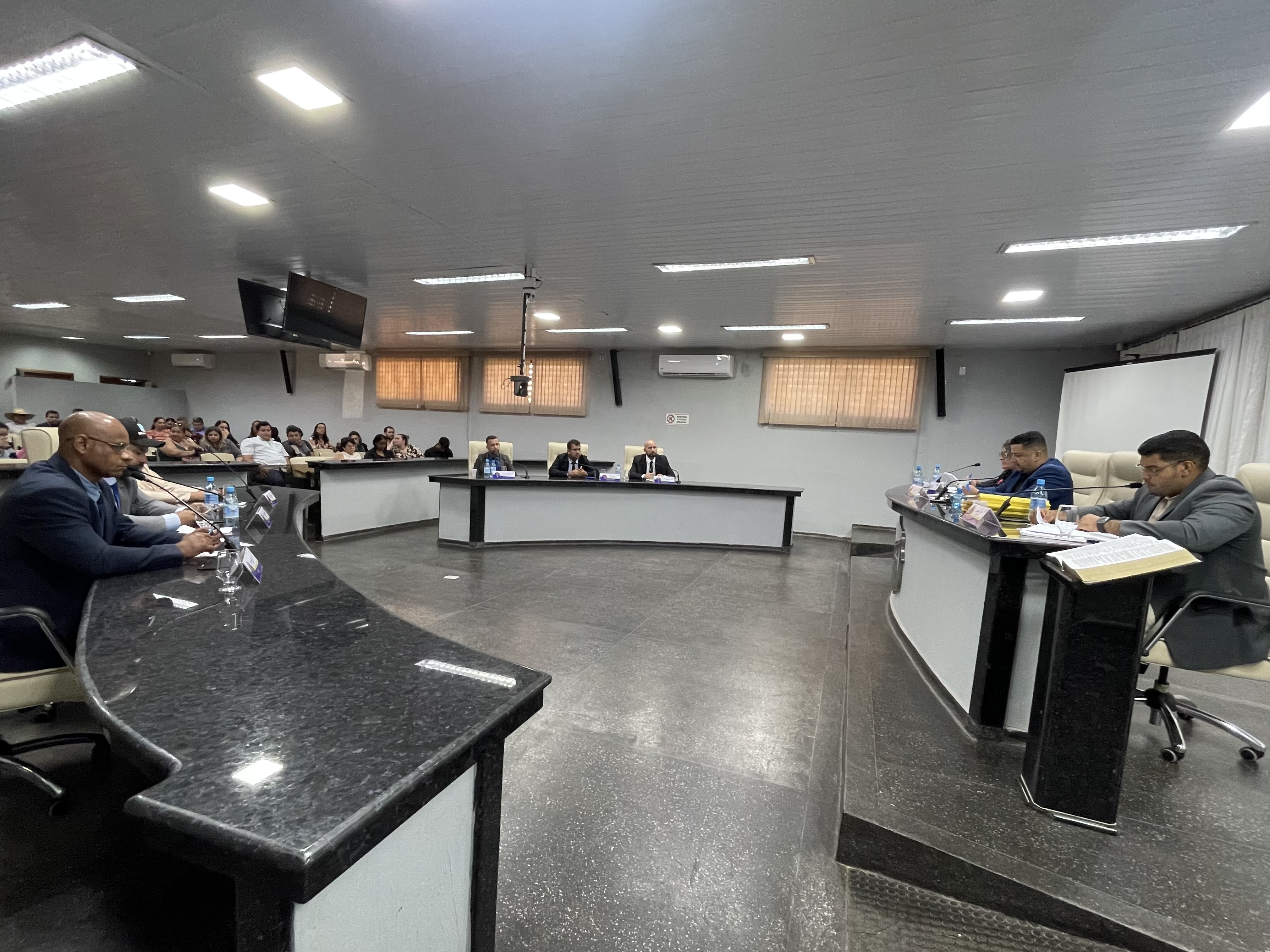 Vereadores de Rolim de Moura aprovam alteração na Lei do Conselho Tutelar 