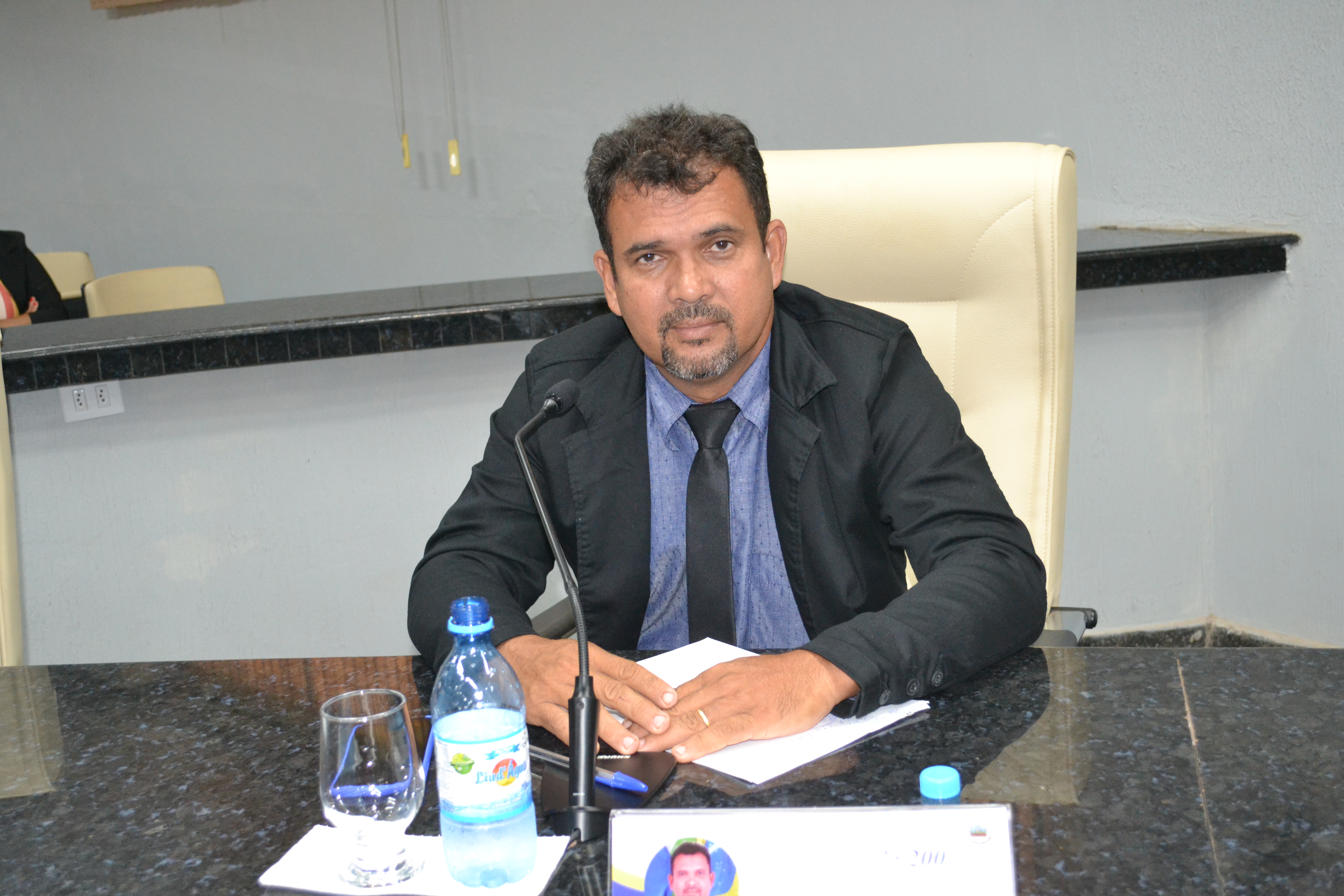 Vereador Cidinei da 200 solicita ao DER serviços de tapa-buraco na RO-010 em Rolim de Moura